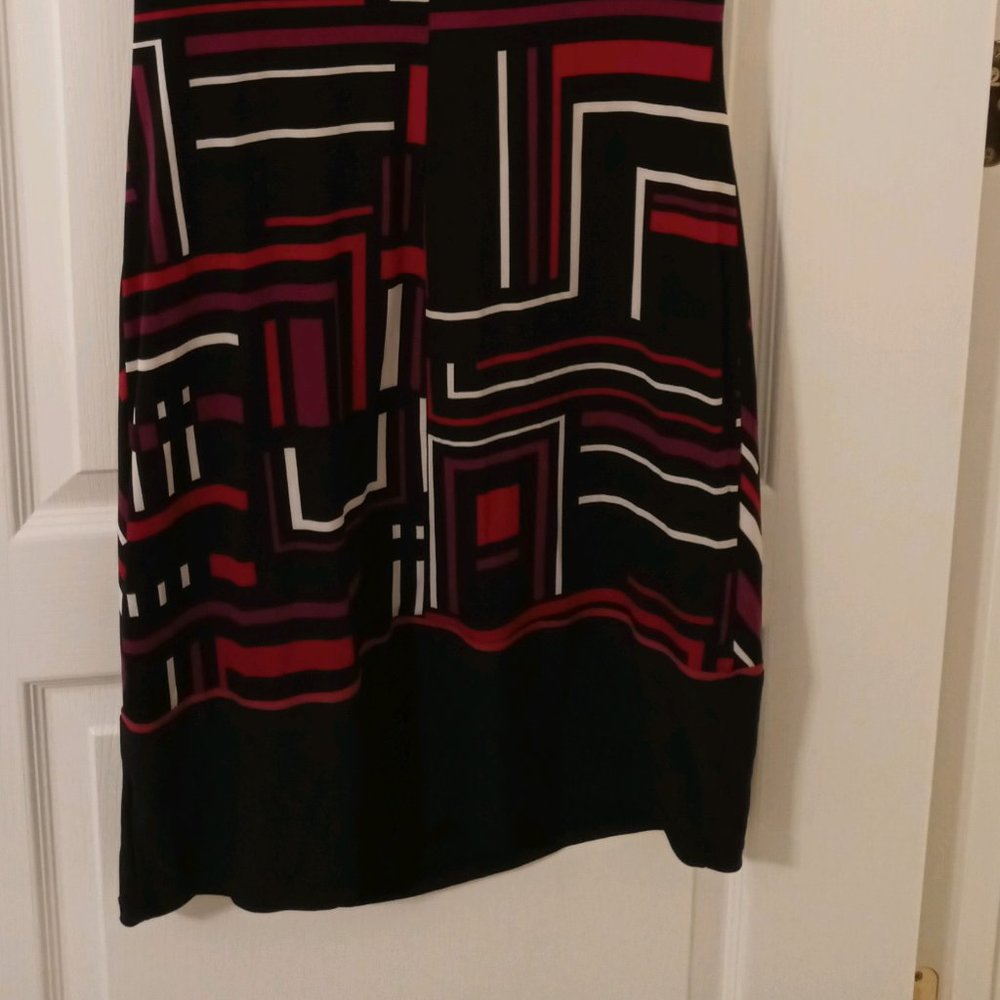 R & K Size M dress - Picture 6 of 8